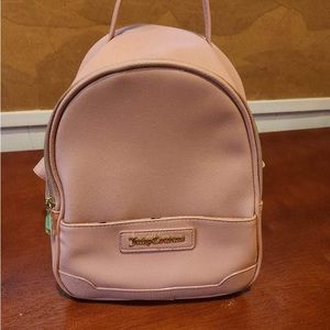 PINK JUICY COUTURE BACKPACK!! ONLY USED A FEW TIMES. SMOKE AND PET FREE HOME